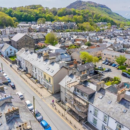 Snowdon House, 8 Bedrooms, Sleep 16, Close To Blackrock Sand Porthmadog Eksteriør bilde