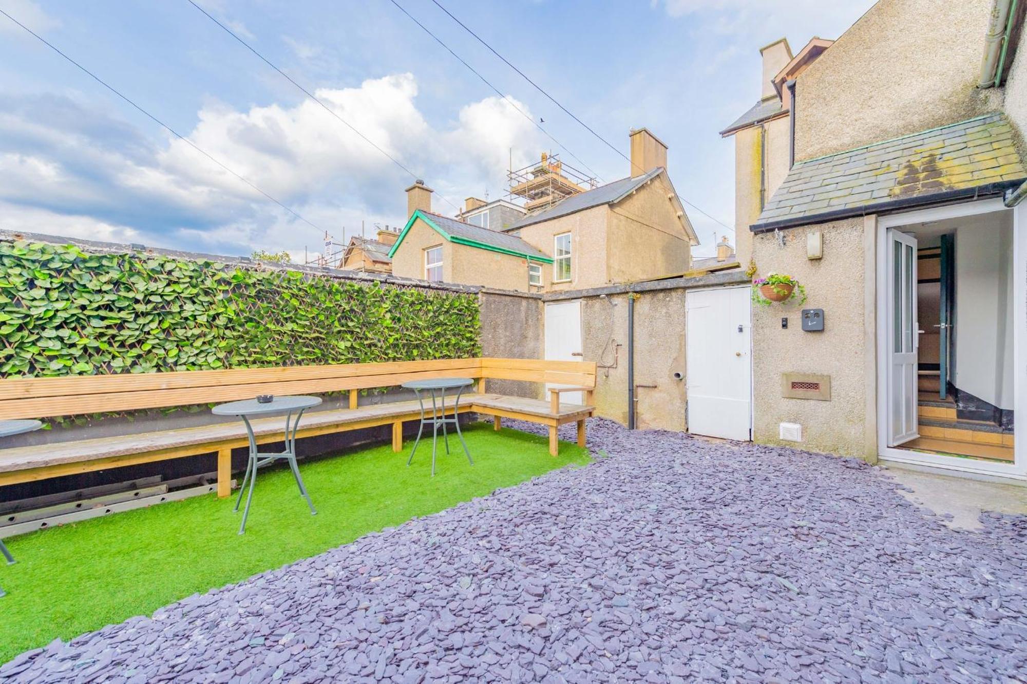 Snowdon House, 8 Bedrooms, Sleep 16, Close To Blackrock Sand Porthmadog Eksteriør bilde