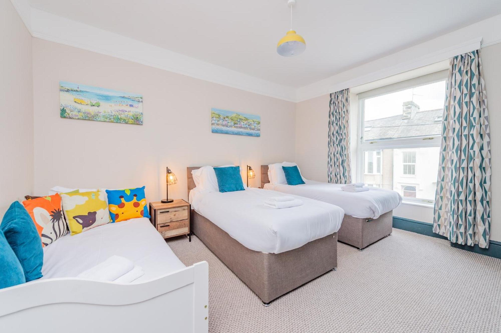 Snowdon House, 8 Bedrooms, Sleep 16, Close To Blackrock Sand Porthmadog Eksteriør bilde