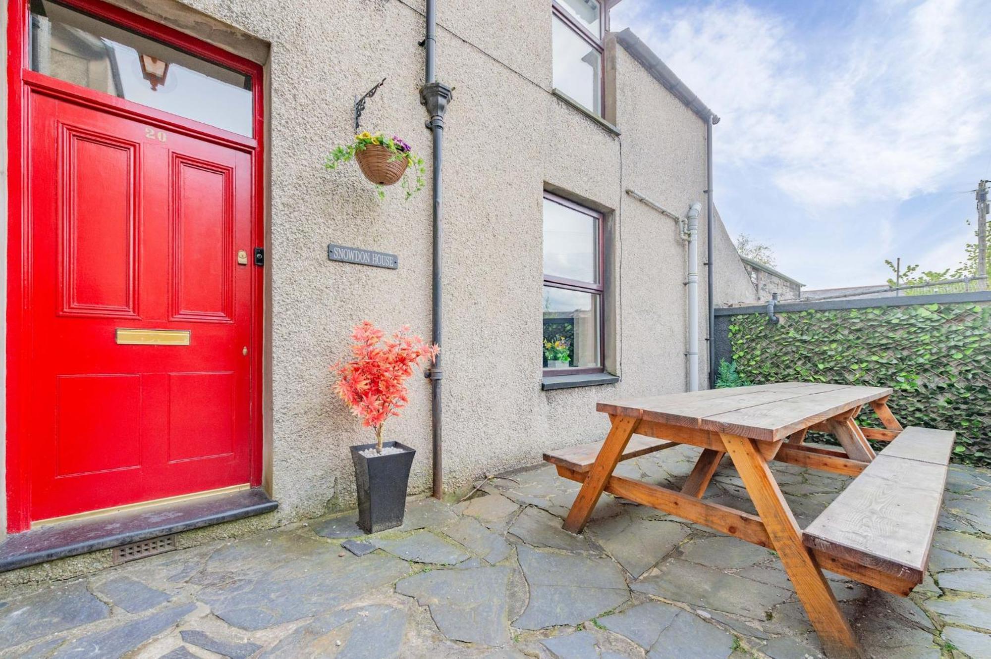 Snowdon House, 8 Bedrooms, Sleep 16, Close To Blackrock Sand Porthmadog Eksteriør bilde